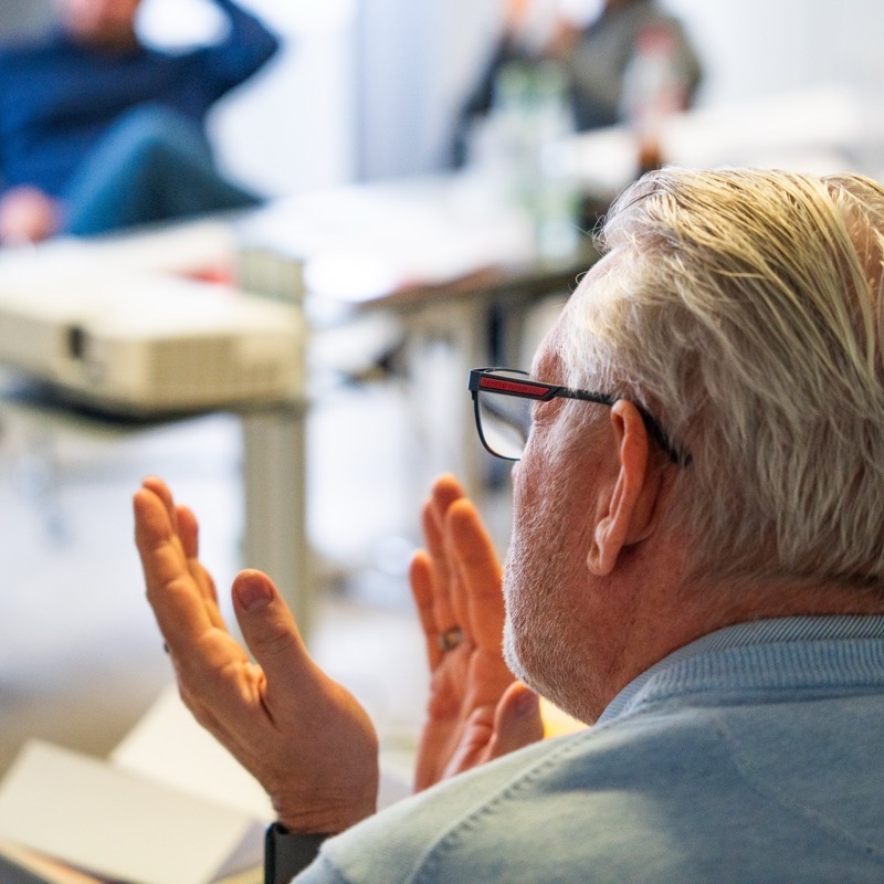 Marc Kostrzewa im Führungskräfte-Workshop